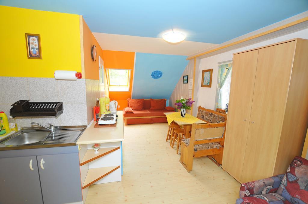Osrodek Wczasowy Domino Bis Apartment Dzwirzyno Room photo