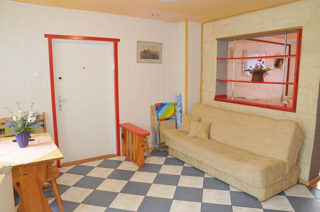 Osrodek Wczasowy Domino Bis Apartment Dzwirzyno Room photo