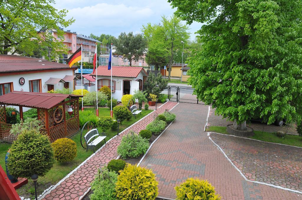 Osrodek Wczasowy Domino Bis Apartment Dzwirzyno Exterior photo