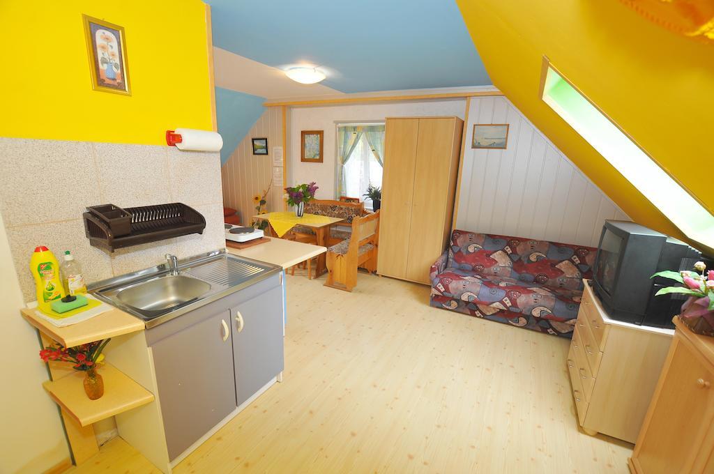 Osrodek Wczasowy Domino Bis Apartment Dzwirzyno Room photo