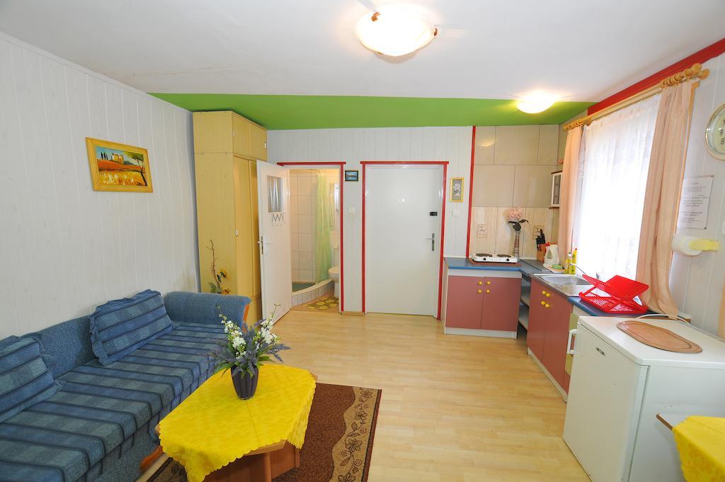 Osrodek Wczasowy Domino Bis Apartment Dzwirzyno Room photo